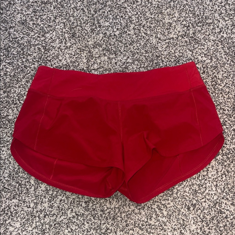 Lululemon red speed up 2.5 inch size 6 shorts